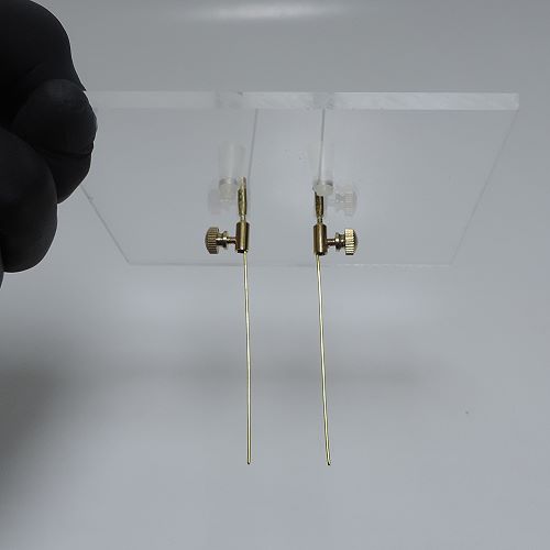 eingespannte Goldelektroden in Silbergenerator-Elektroden-Adapterplatte - Ansicht unten